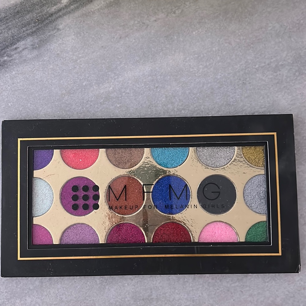 Makeup for Melanin Girls glitter eyeshadow palette